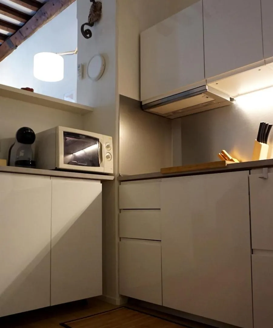 Studio Apartment Navigli Darsena Milán