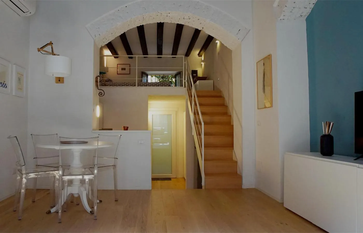 Studio Apartment Navigli Darsena Milan Italy